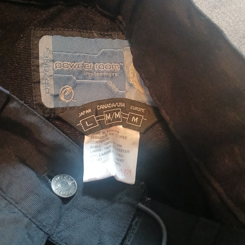 Powder Room Women's Snowboarding Pants - Picture 8 of 9